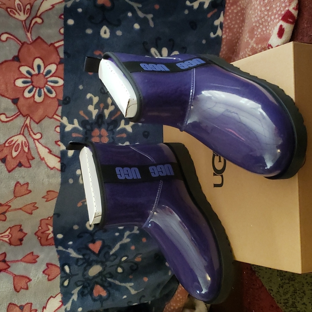 Ugg mini clear violet